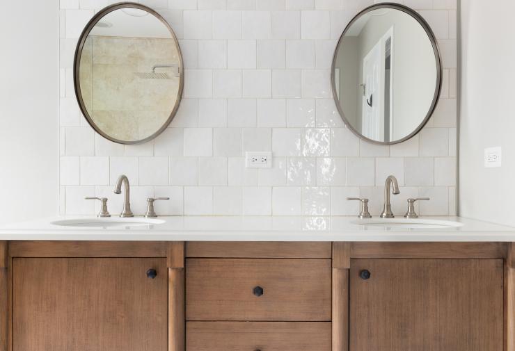 Notre sélection de meubles salles de bains en bois massif